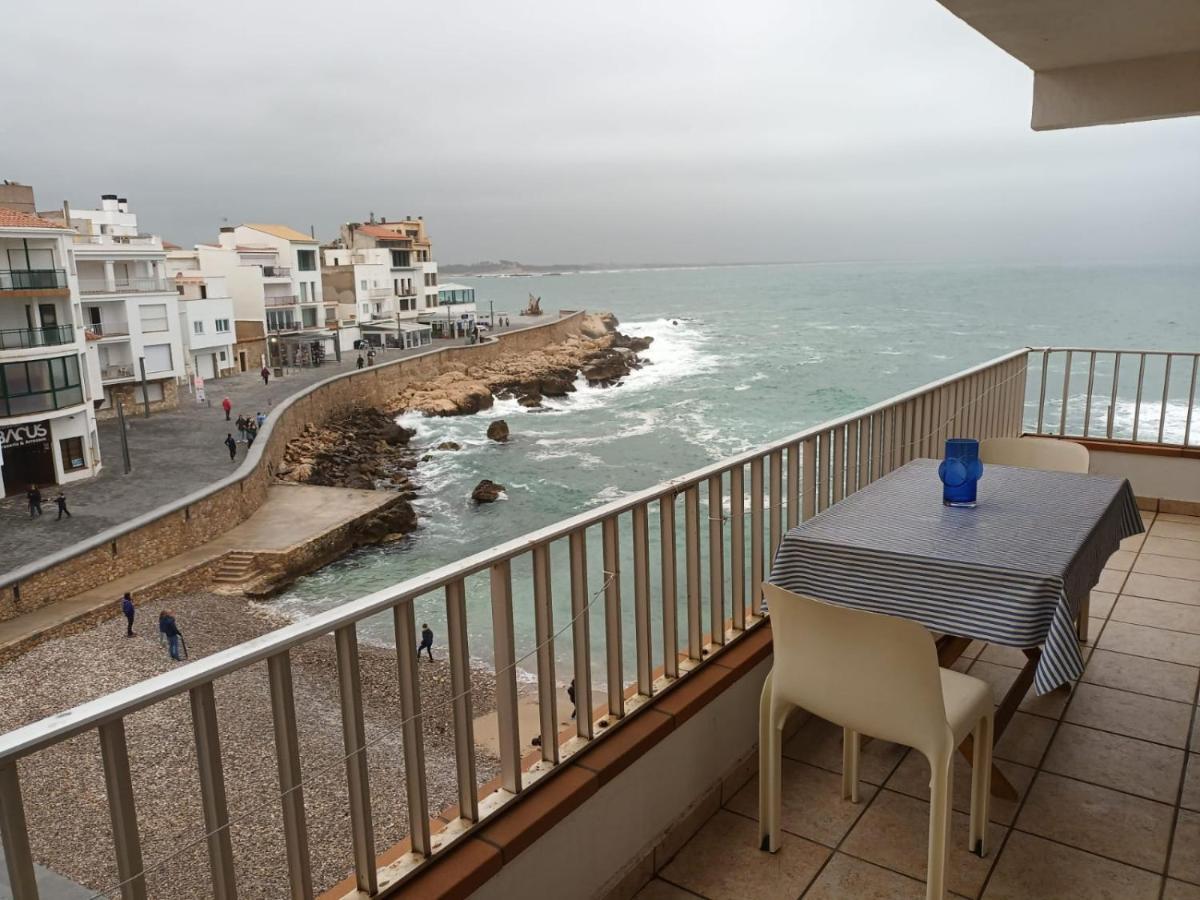 Port De'N Perris Apartment L' Escala Exterior foto