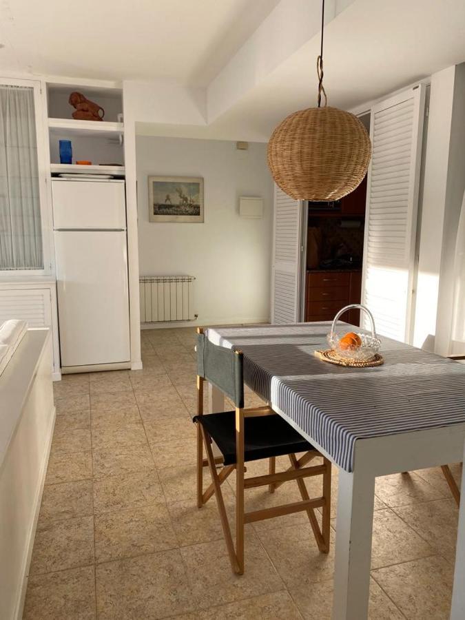 Port De'N Perris Apartment L' Escala Exterior foto