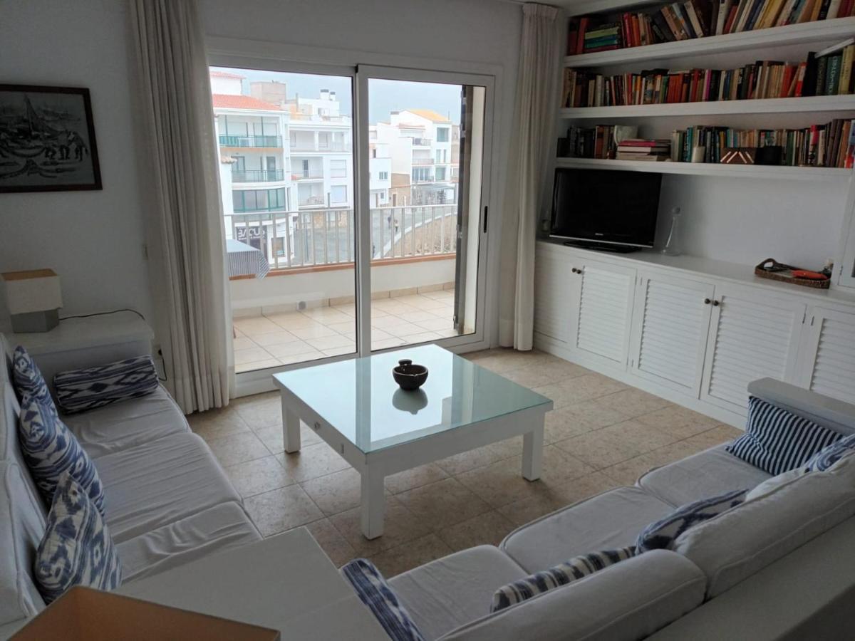 Port De'N Perris Apartment L' Escala Exterior foto